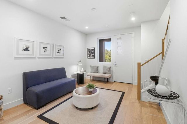 1107 Juana Court, Palo Alto, CA 94303