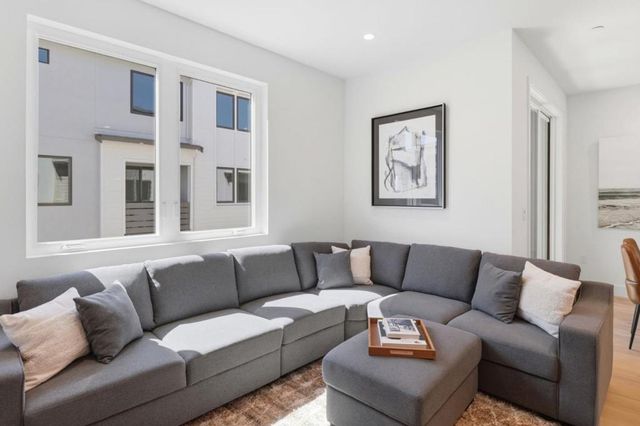 1107 Juana Court, Palo Alto, CA 94303