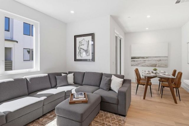 1107 Juana Court, Palo Alto, CA 94303