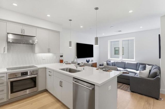 1107 Juana Court, Palo Alto, CA 94303