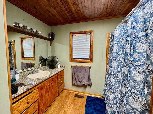 404 Bone Island Road, Melbourne, AR 72556