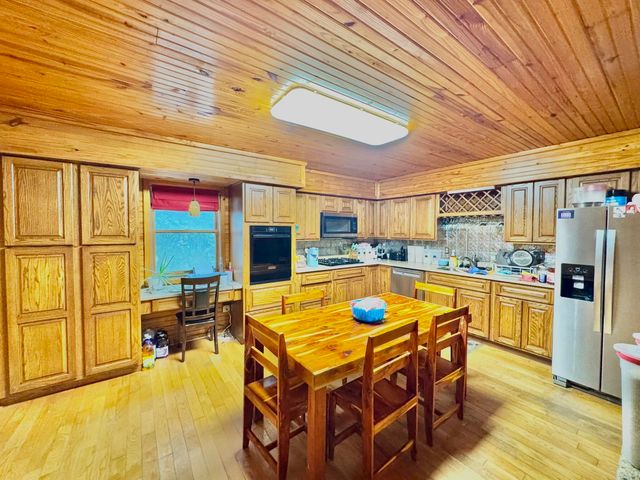 404 Bone Island Road, Melbourne, AR 72556