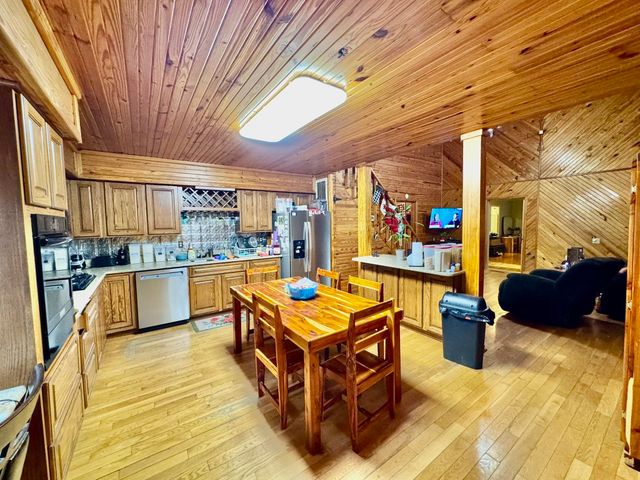 404 Bone Island Road, Melbourne, AR 72556