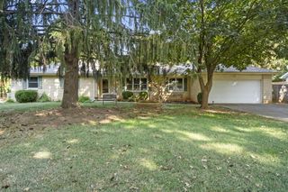 1307 East Deerfield Street, Springfield, MO 65804