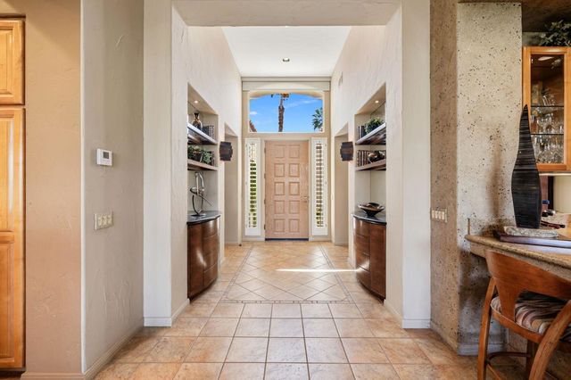 428 Tomahawk Drive, Palm Desert, CA 92211