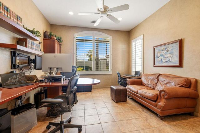 428 Tomahawk Drive, Palm Desert, CA 92211