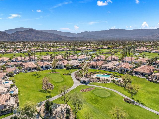 428 Tomahawk Drive, Palm Desert, CA 92211