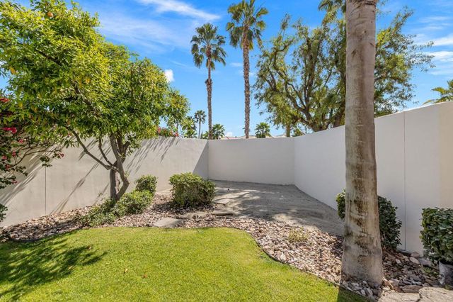 428 Tomahawk Drive, Palm Desert, CA 92211