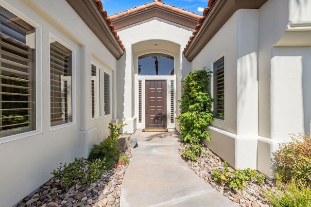 428 Tomahawk Drive, Palm Desert, CA 92211
