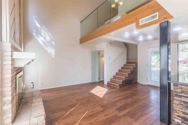 3901 Knollwood DR B, Austin, TX 78731