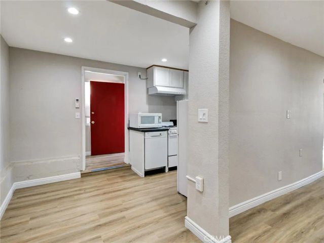 985 Dexter Street, Los Angeles, CA 90042