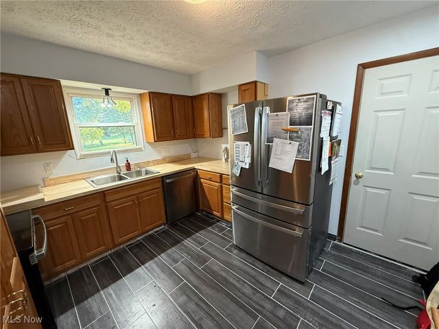 128 12th Street NW, Strasburg, OH 44680