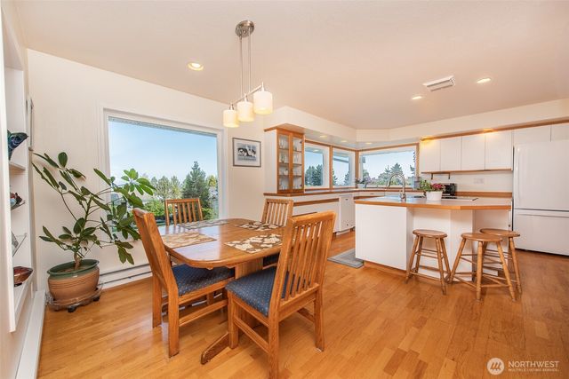 608 Reservoir Road, Sequim, WA 98382