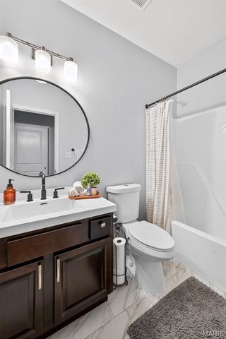 1006 Sweet River Drive, O'fallon, MO 63366