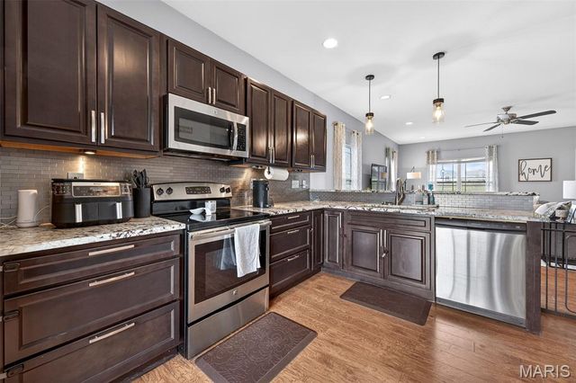 1006 Sweet River Drive, O'fallon, MO 63366