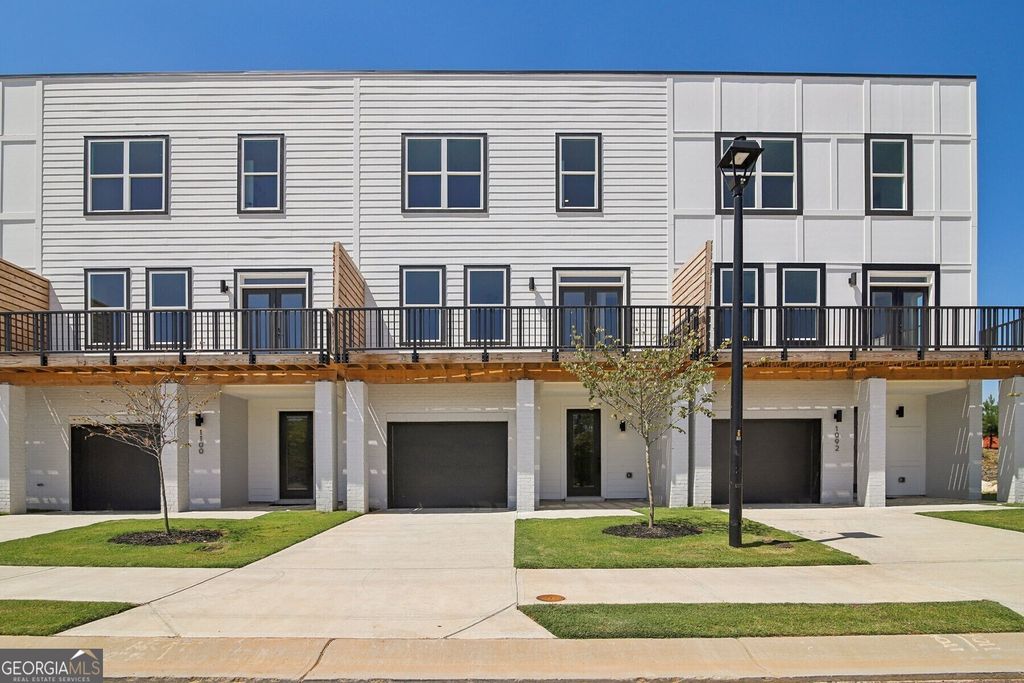 1096 Glen Opal Drive, Decatur, GA 30032