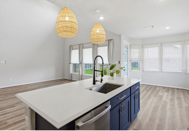 10051 Mulhouse Dr, Schertz, TX 78154
