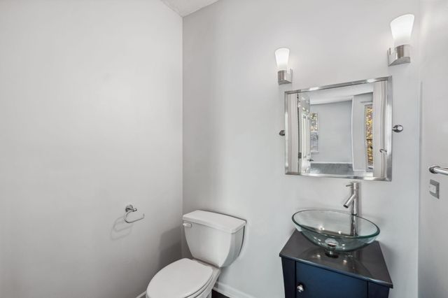 675 N 1st Street 407, Minneapolis, MN 55401