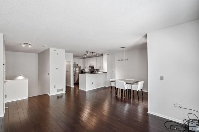 675 N 1st Street 407, Minneapolis, MN 55401