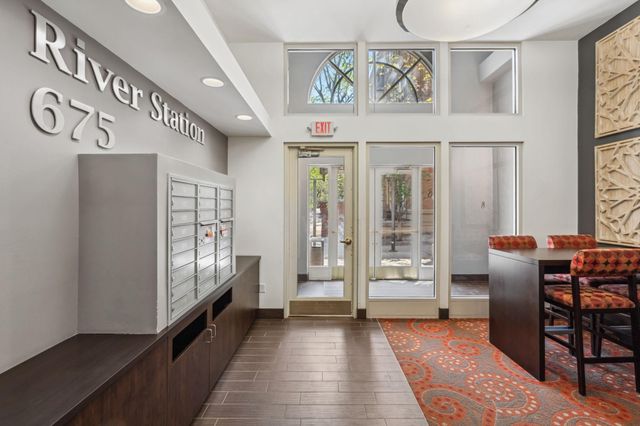 675 N 1st Street 407, Minneapolis, MN 55401