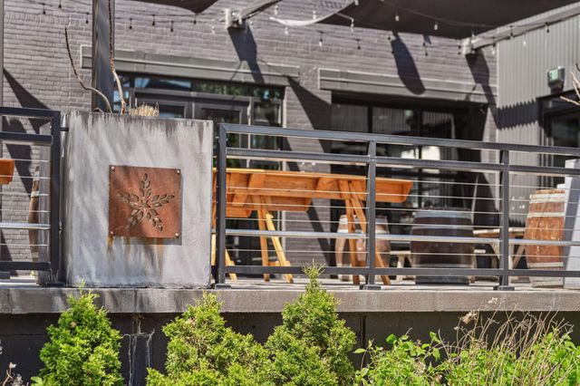 675 N 1st Street 407, Minneapolis, MN 55401