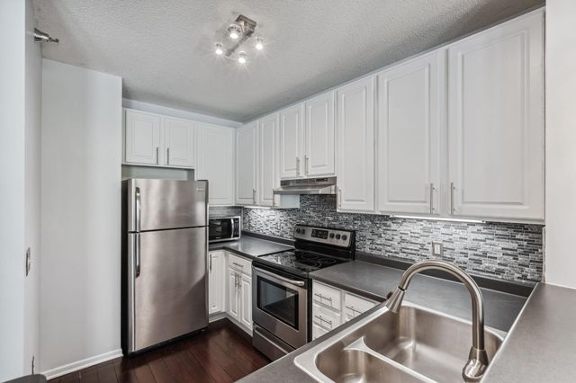 675 N 1st Street 407, Minneapolis, MN 55401