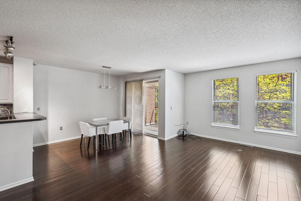 675 N 1st Street 407, Minneapolis, MN 55401