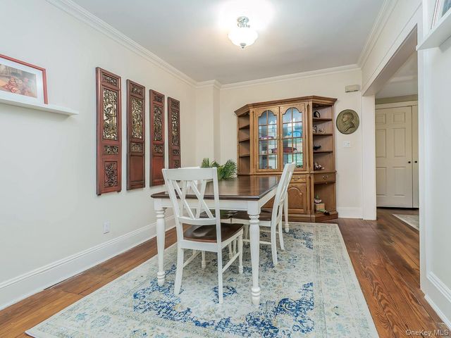 41 High Street, Locust Valley, NY 11560