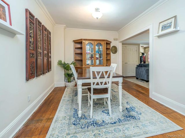 41 High Street, Locust Valley, NY 11560