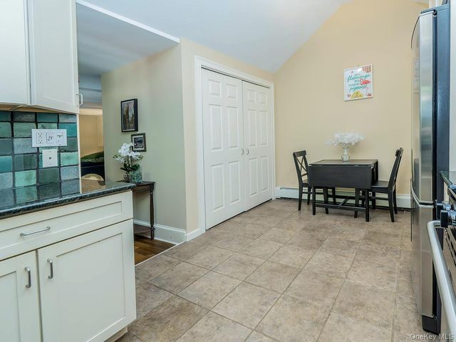 41 High Street, Locust Valley, NY 11560