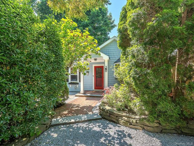 41 High Street, Locust Valley, NY 11560