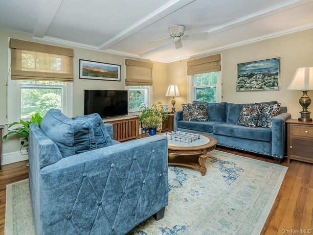 41 High Street, Locust Valley, NY 11560
