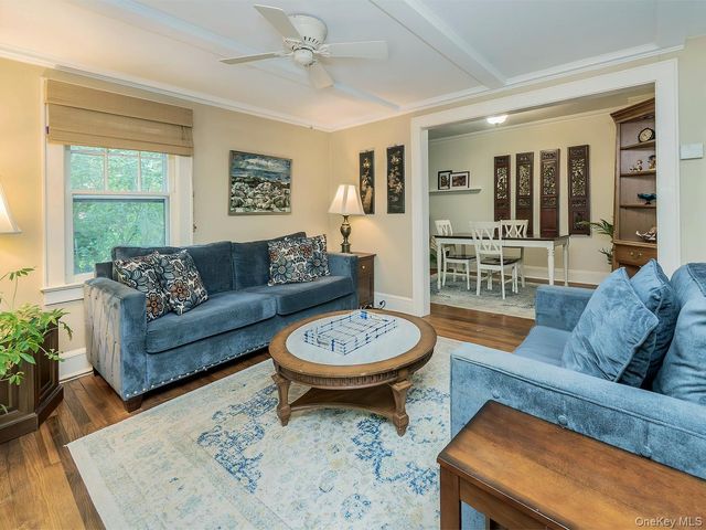 41 High Street, Locust Valley, NY 11560