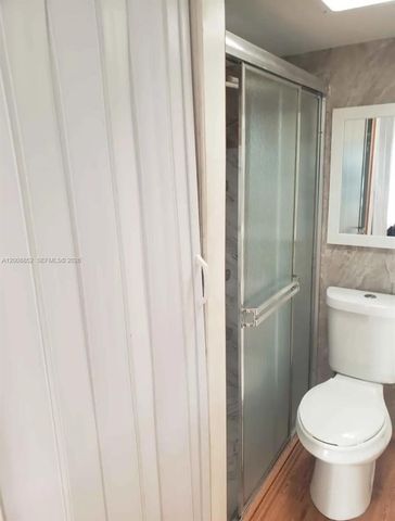 1085 NW 185th Ter RV, Miami Gardens, FL 33169