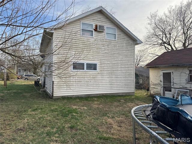 806 E 1st Street, Salem, MO 65560