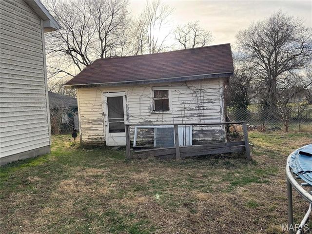 806 E 1st Street, Salem, MO 65560