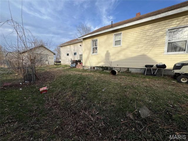 806 E 1st Street, Salem, MO 65560