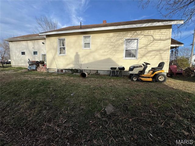 806 E 1st Street, Salem, MO 65560