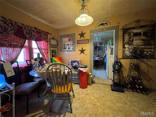 806 E 1st Street, Salem, MO 65560