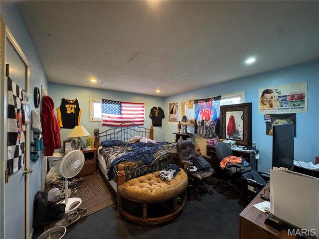 806 E 1st Street, Salem, MO 65560