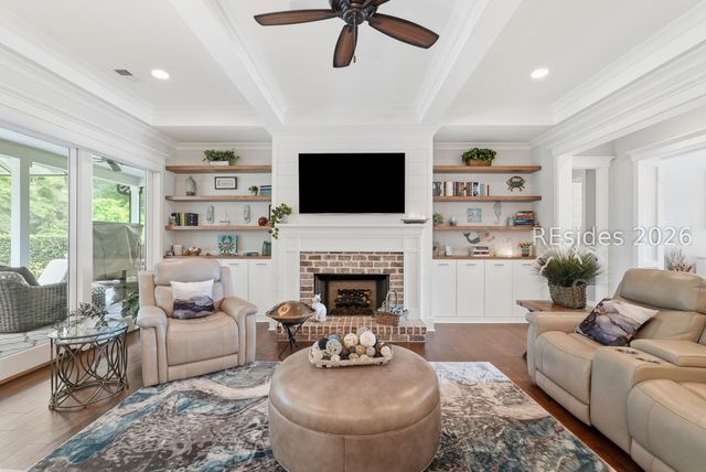165 Farnsleigh Ave, Bluffton, SC 29910