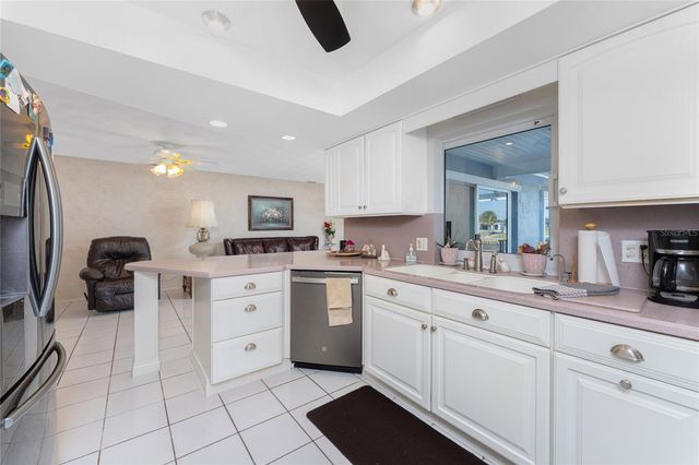 782 SPRING LAKE BOULEVARD NW, Port Charlotte, FL 33952