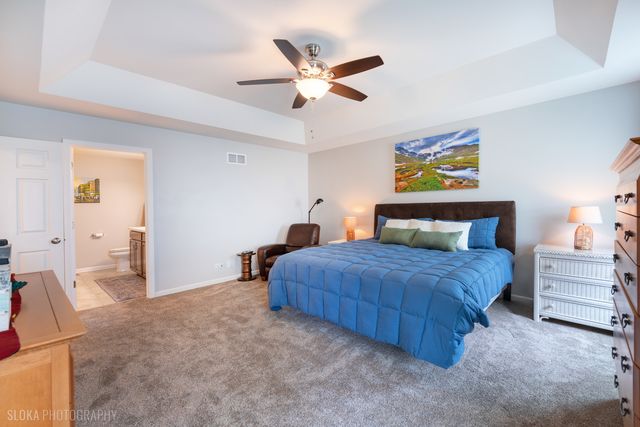 308 Fieldstone Drive, Woodstock, IL 60098