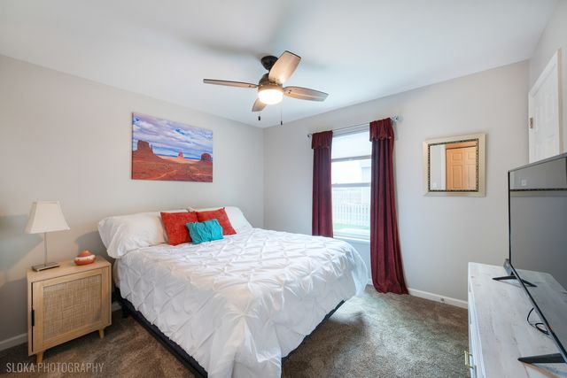 308 Fieldstone Drive, Woodstock, IL 60098