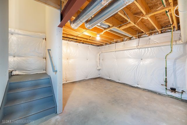 308 Fieldstone Drive, Woodstock, IL 60098