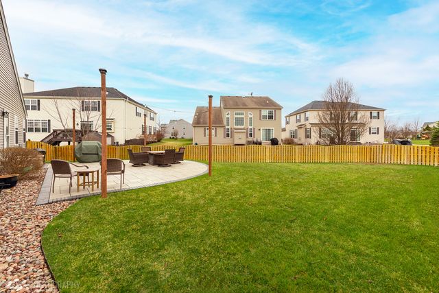 308 Fieldstone Drive, Woodstock, IL 60098