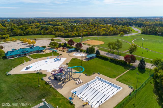 308 Fieldstone Drive, Woodstock, IL 60098