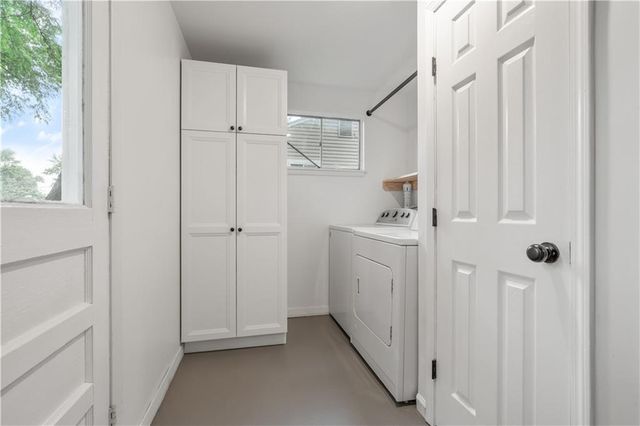 7840 Ash Street, Prairie Village, KS 66208