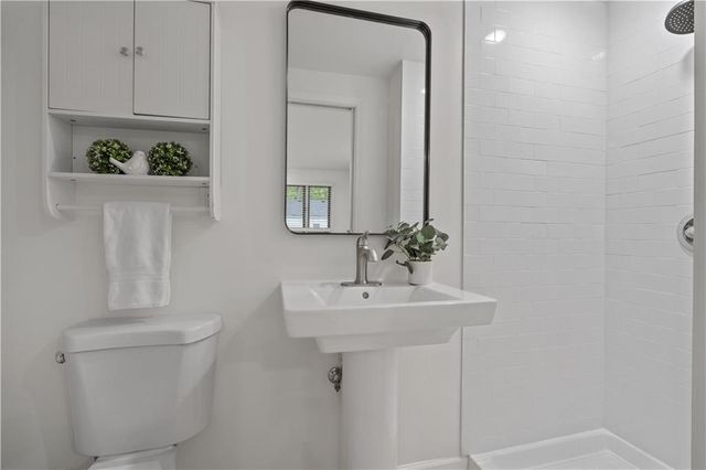 7840 Ash Street, Prairie Village, KS 66208