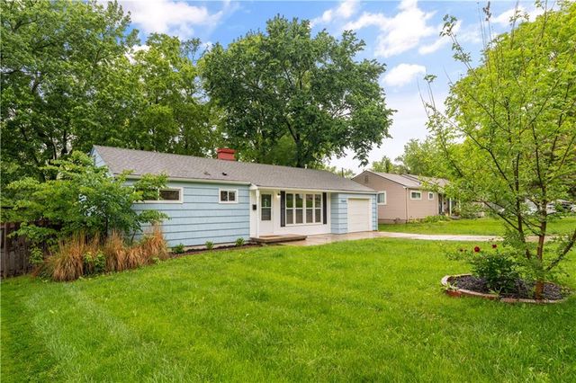 7840 Ash Street, Prairie Village, KS 66208